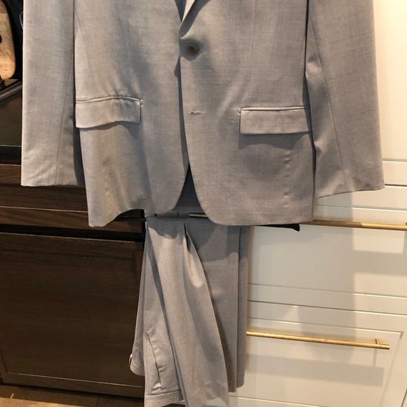 Men's Theory Suit - Picture 2 of 5